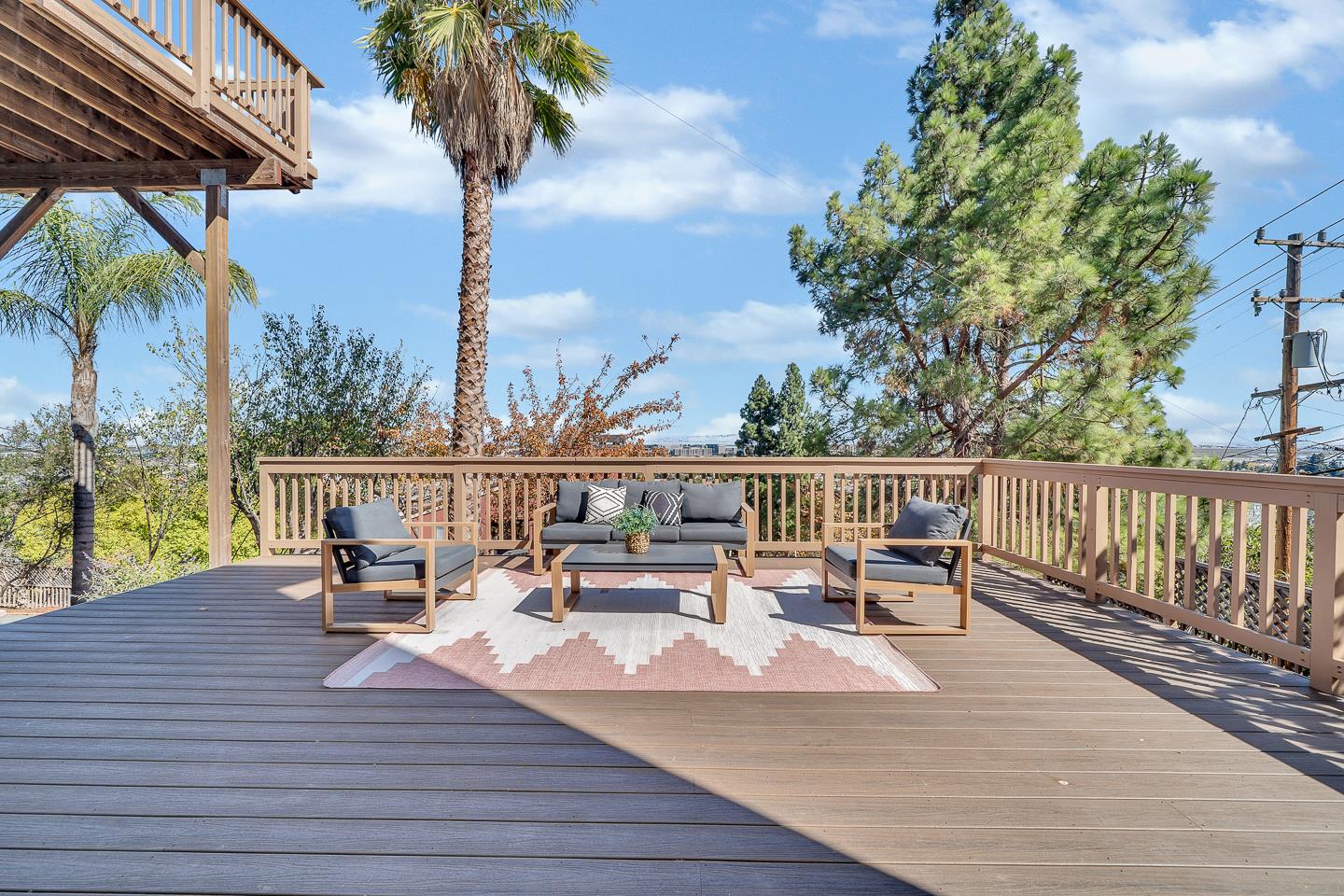 Detail Gallery Image 34 of 40 For 7 Chestnut St, San Carlos,  CA 94070 - 4 Beds | 3/1 Baths