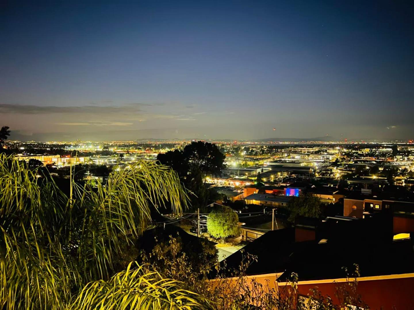 Detail Gallery Image 38 of 40 For 7 Chestnut St, San Carlos,  CA 94070 - 4 Beds | 3/1 Baths