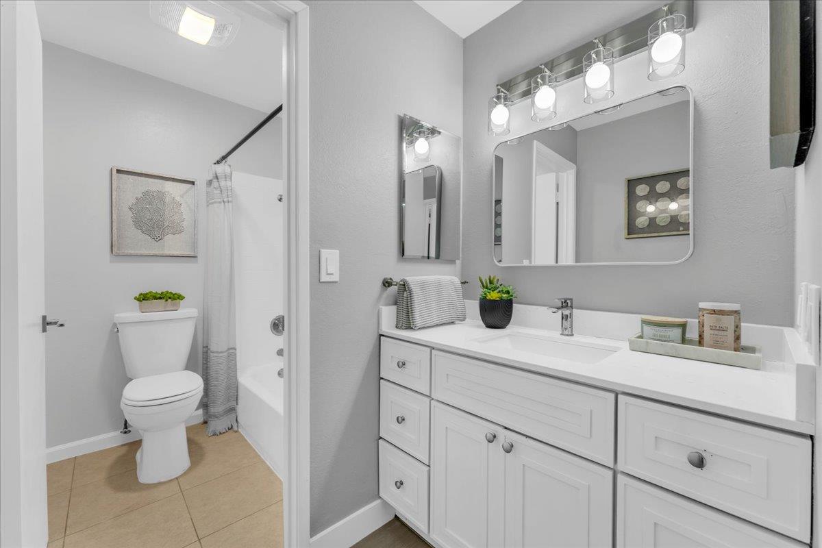 Detail Gallery Image 22 of 28 For 1685 Bayridge Way #204,  San Mateo,  CA 94402 - 2 Beds | 2 Baths
