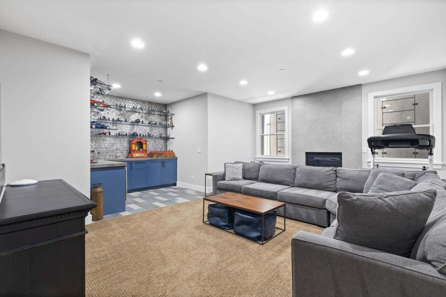 Detail Gallery Image 23 of 41 For 129 Dover St, Los Gatos,  CA 95032 - 5 Beds | 3/2 Baths