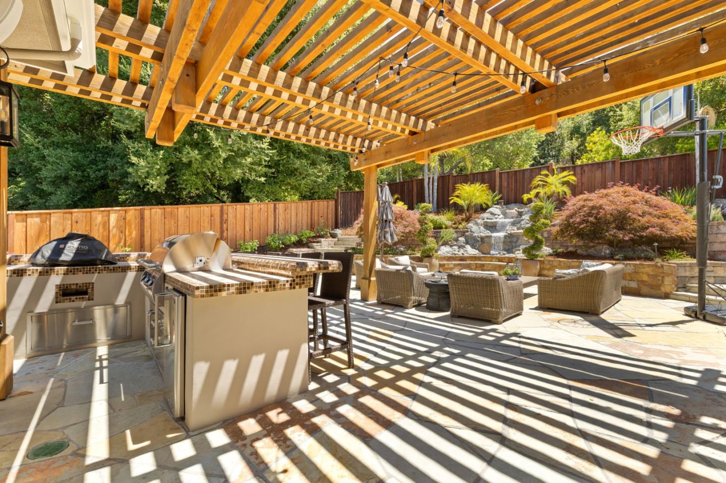 Detail Gallery Image 28 of 41 For 129 Dover St, Los Gatos,  CA 95032 - 5 Beds | 3/2 Baths