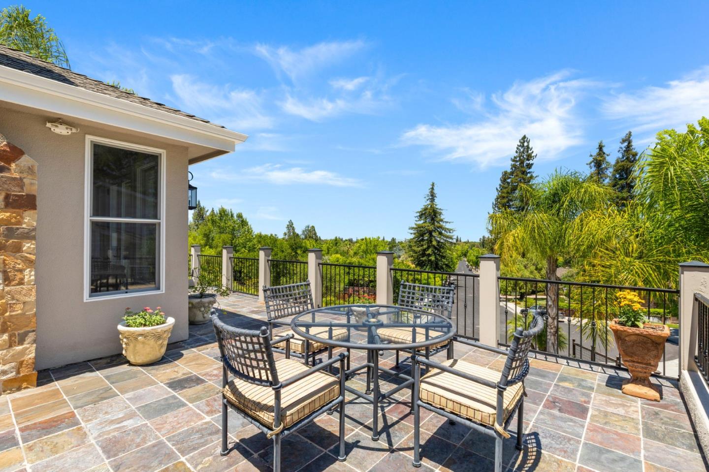 Detail Gallery Image 35 of 41 For 129 Dover St, Los Gatos,  CA 95032 - 5 Beds | 3/2 Baths