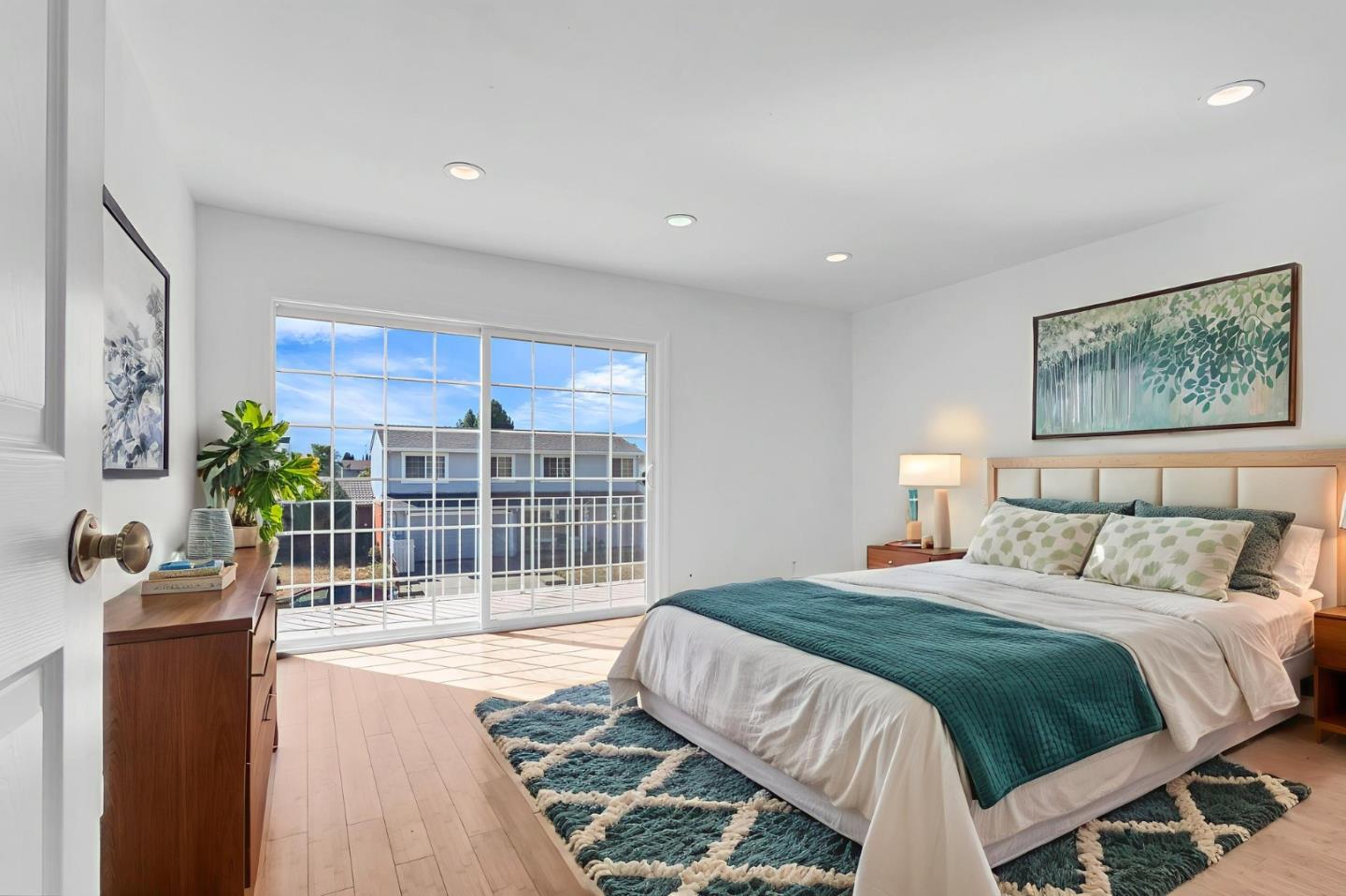 Detail Gallery Image 15 of 20 For 33162 Lake Pyramid St, Fremont,  CA 94555 - 5 Beds | 3 Baths