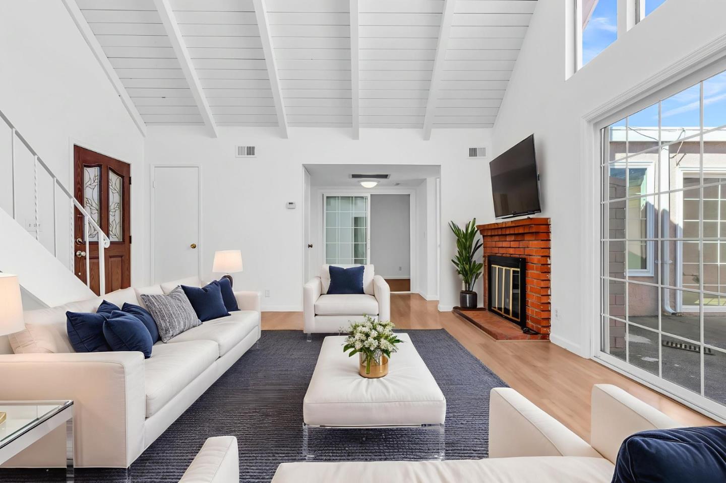 Detail Gallery Image 3 of 20 For 33162 Lake Pyramid St, Fremont,  CA 94555 - 5 Beds | 3 Baths