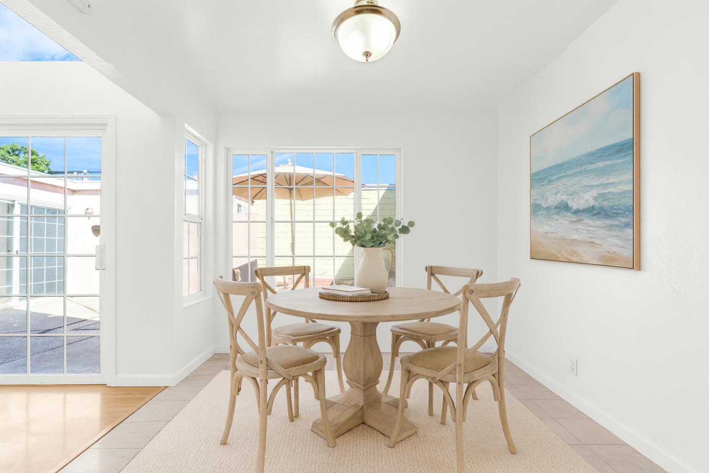 Detail Gallery Image 5 of 20 For 33162 Lake Pyramid St, Fremont,  CA 94555 - 5 Beds | 3 Baths