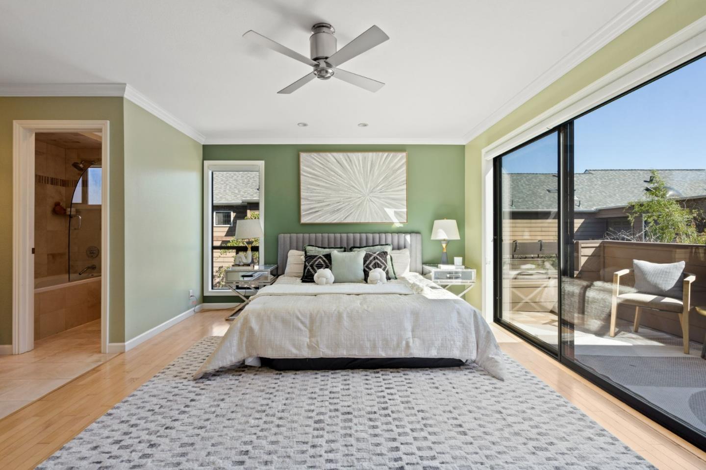 Detail Gallery Image 32 of 71 For 953 Shoreline Dr, San Mateo,  CA 94404 - 2 Beds | 2 Baths