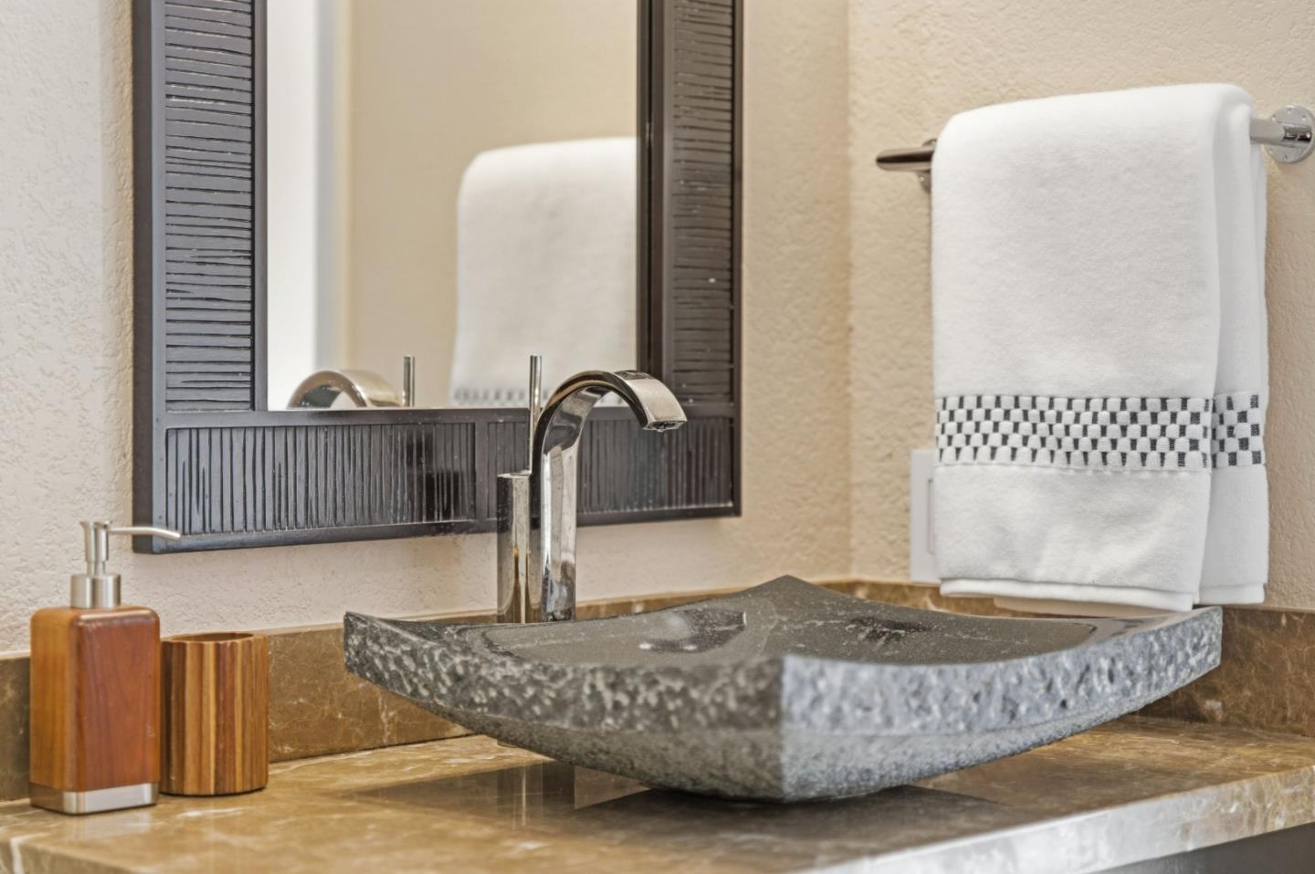 Detail Gallery Image 48 of 71 For 953 Shoreline Dr, San Mateo,  CA 94404 - 2 Beds | 2 Baths