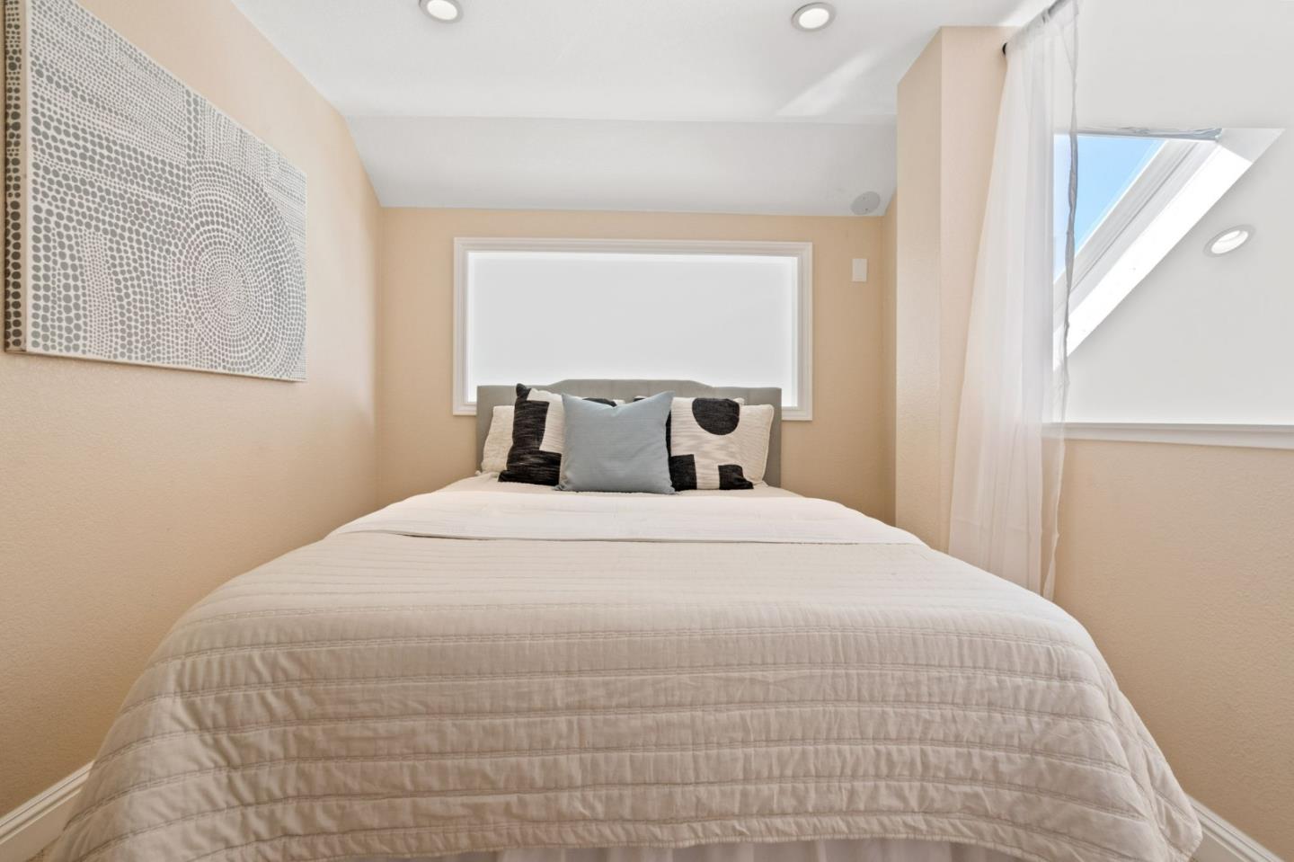 Detail Gallery Image 59 of 71 For 953 Shoreline Dr, San Mateo,  CA 94404 - 2 Beds | 2 Baths