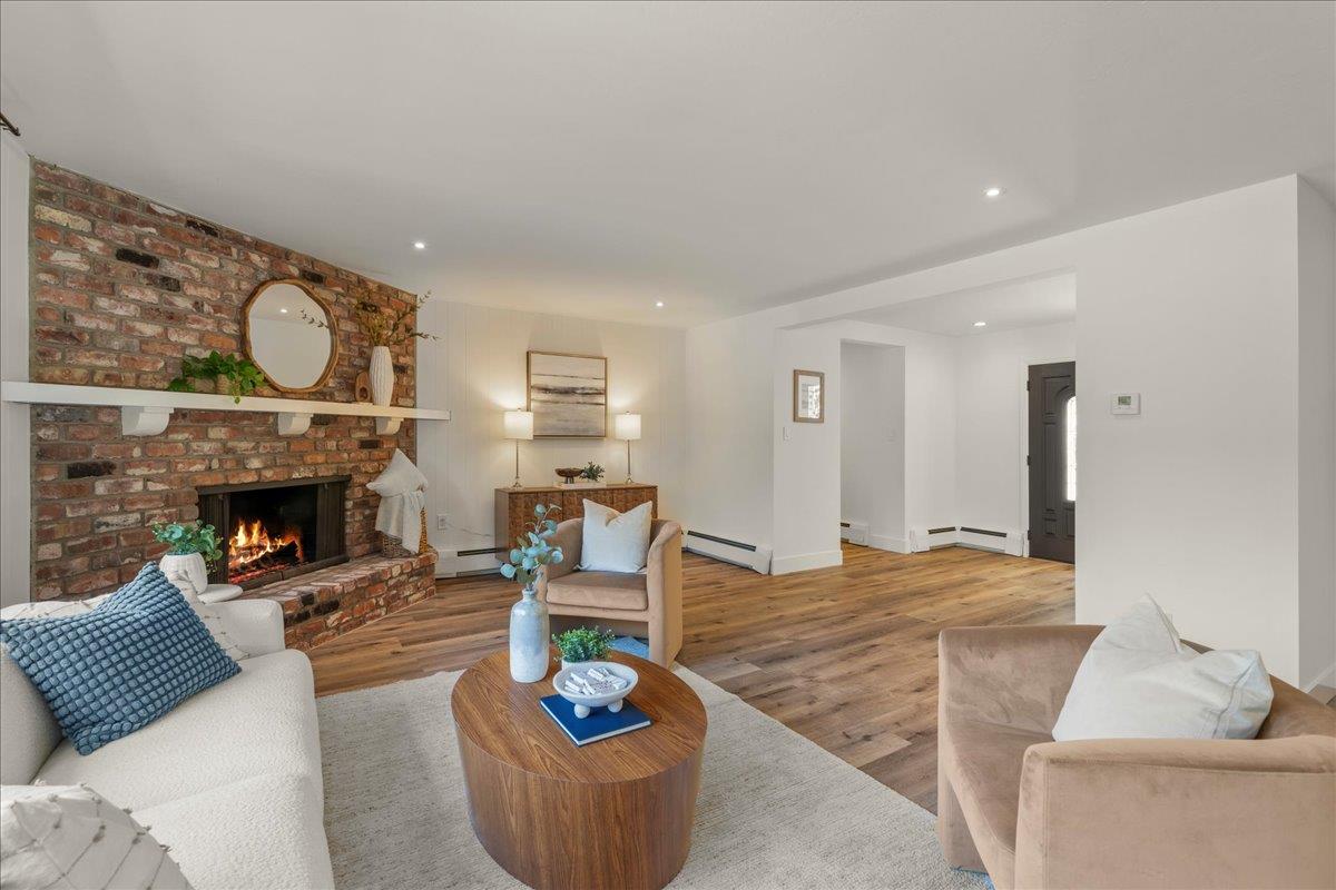 Detail Gallery Image 10 of 65 For 12272 Windsor Ct, Los Altos Hills,  CA 94022 - 5 Beds | 3 Baths