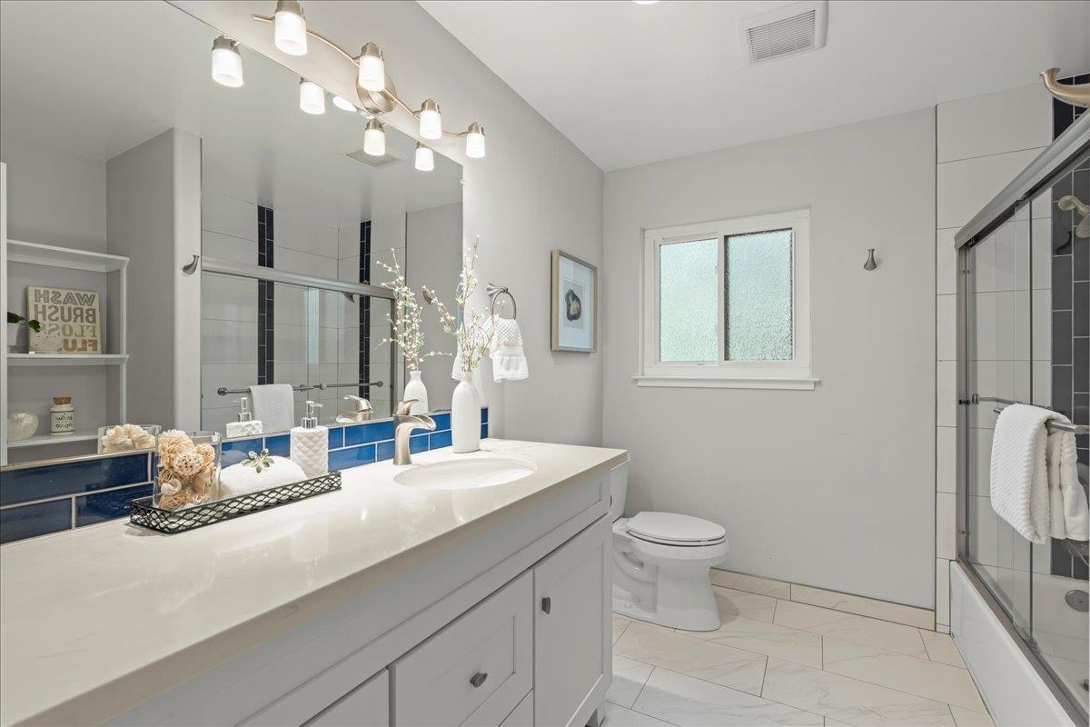 Detail Gallery Image 27 of 65 For 12272 Windsor Ct, Los Altos Hills,  CA 94022 - 5 Beds | 3 Baths