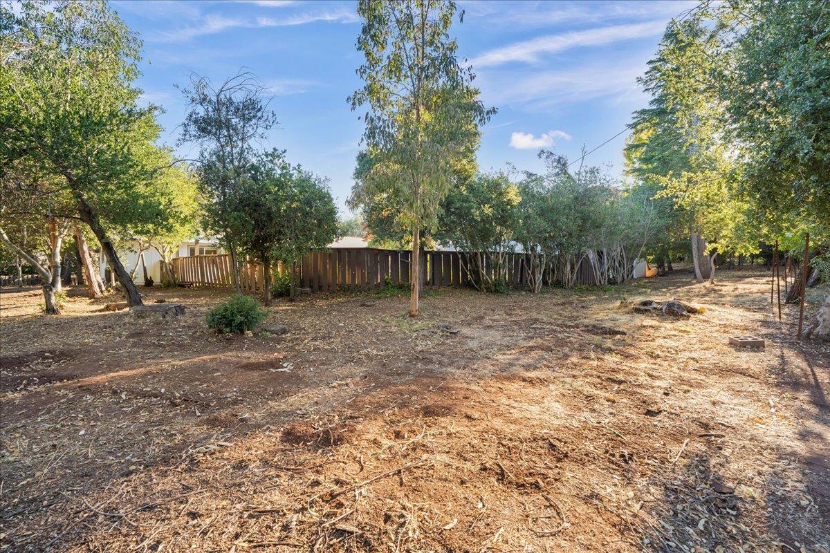 Detail Gallery Image 33 of 65 For 12272 Windsor Ct, Los Altos Hills,  CA 94022 - 5 Beds | 3 Baths