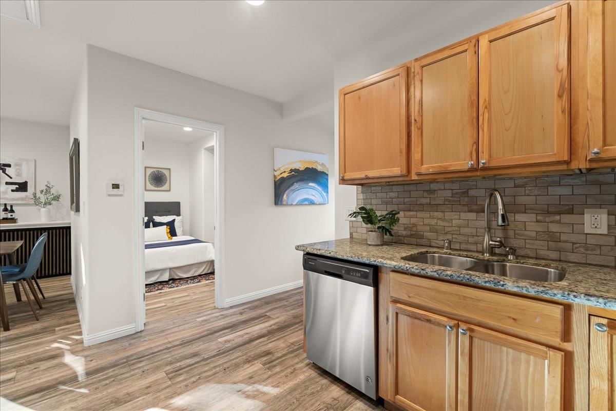 Detail Gallery Image 43 of 65 For 12272 Windsor Ct, Los Altos Hills,  CA 94022 - 5 Beds | 3 Baths