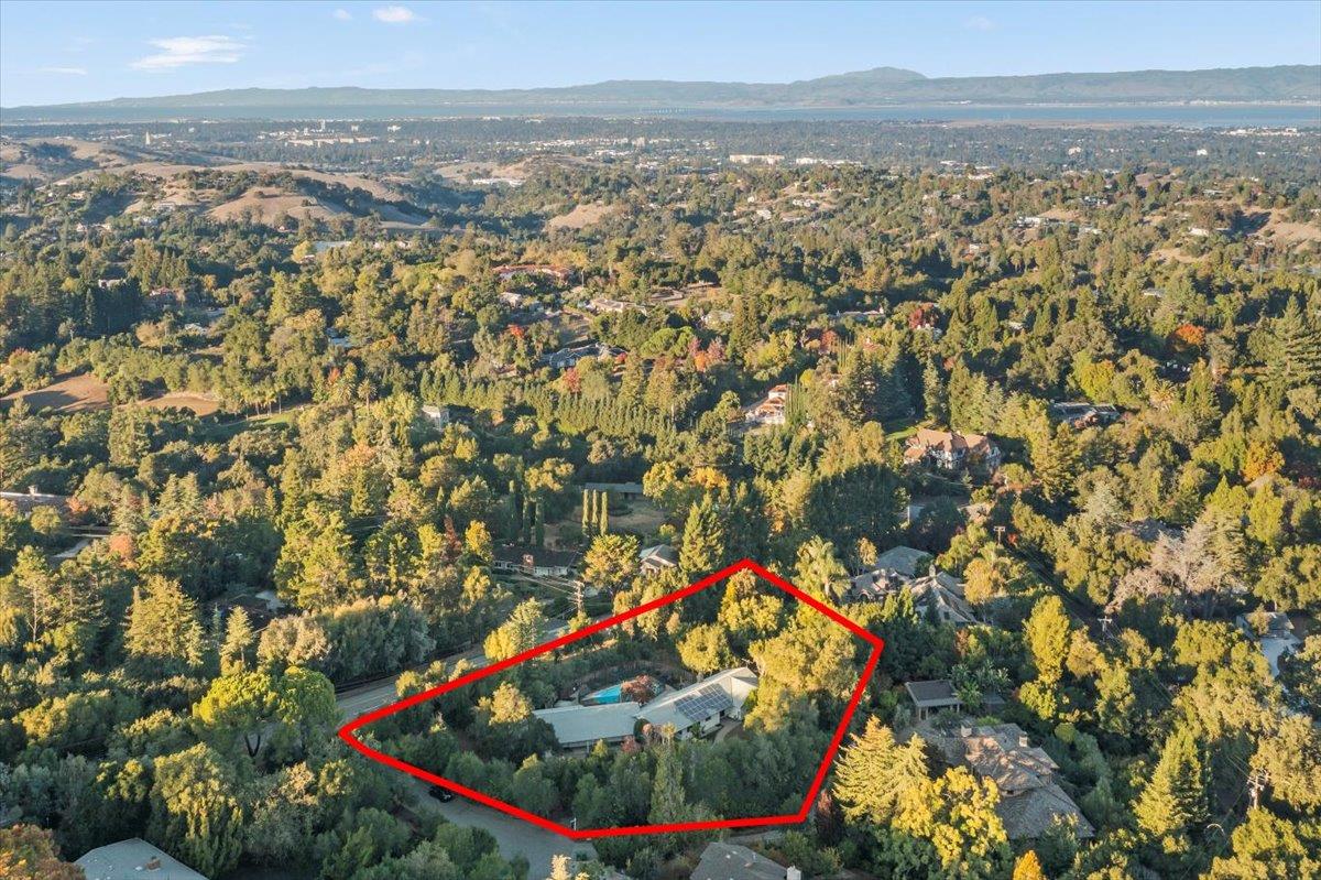 Detail Gallery Image 62 of 65 For 12272 Windsor Ct, Los Altos Hills,  CA 94022 - 5 Beds | 3 Baths