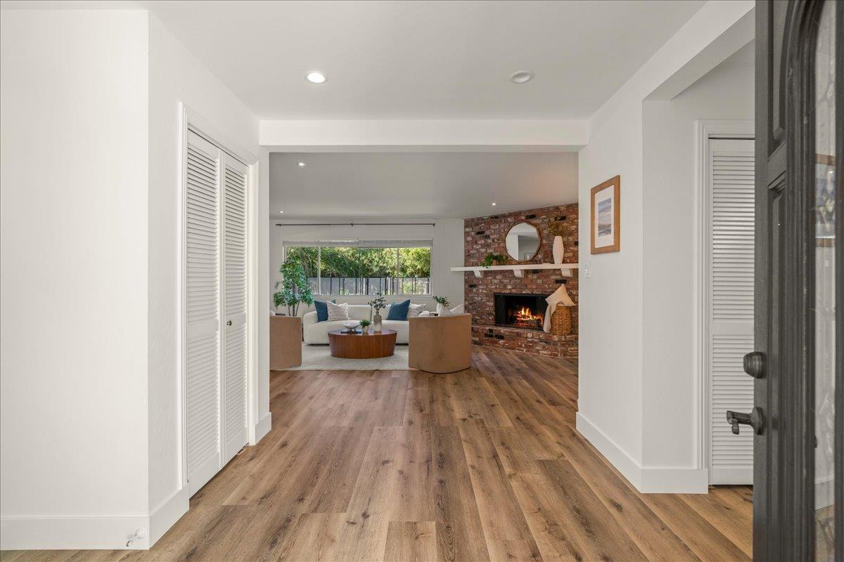 Detail Gallery Image 7 of 65 For 12272 Windsor Ct, Los Altos Hills,  CA 94022 - 5 Beds | 3 Baths