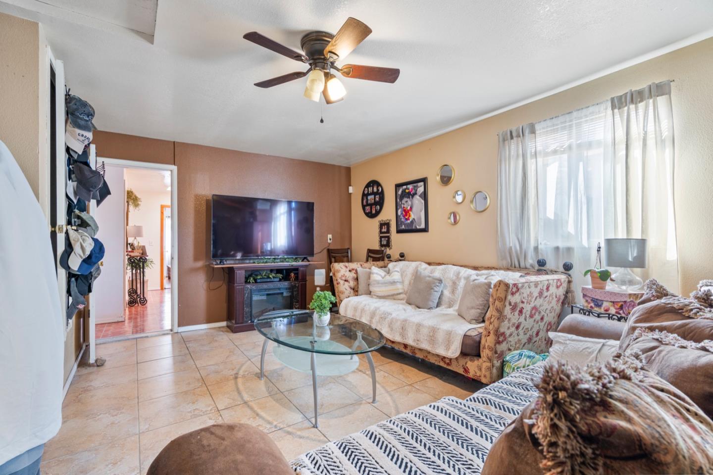 Detail Gallery Image 22 of 39 For 601 Chaparral Ct, Hollister,  CA 95023 - 3 Beds | 1 Baths