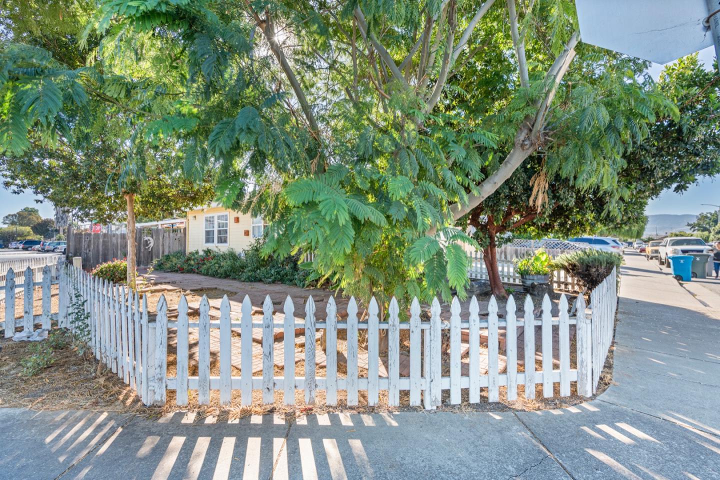 Detail Gallery Image 4 of 39 For 601 Chaparral Ct, Hollister,  CA 95023 - 3 Beds | 1 Baths