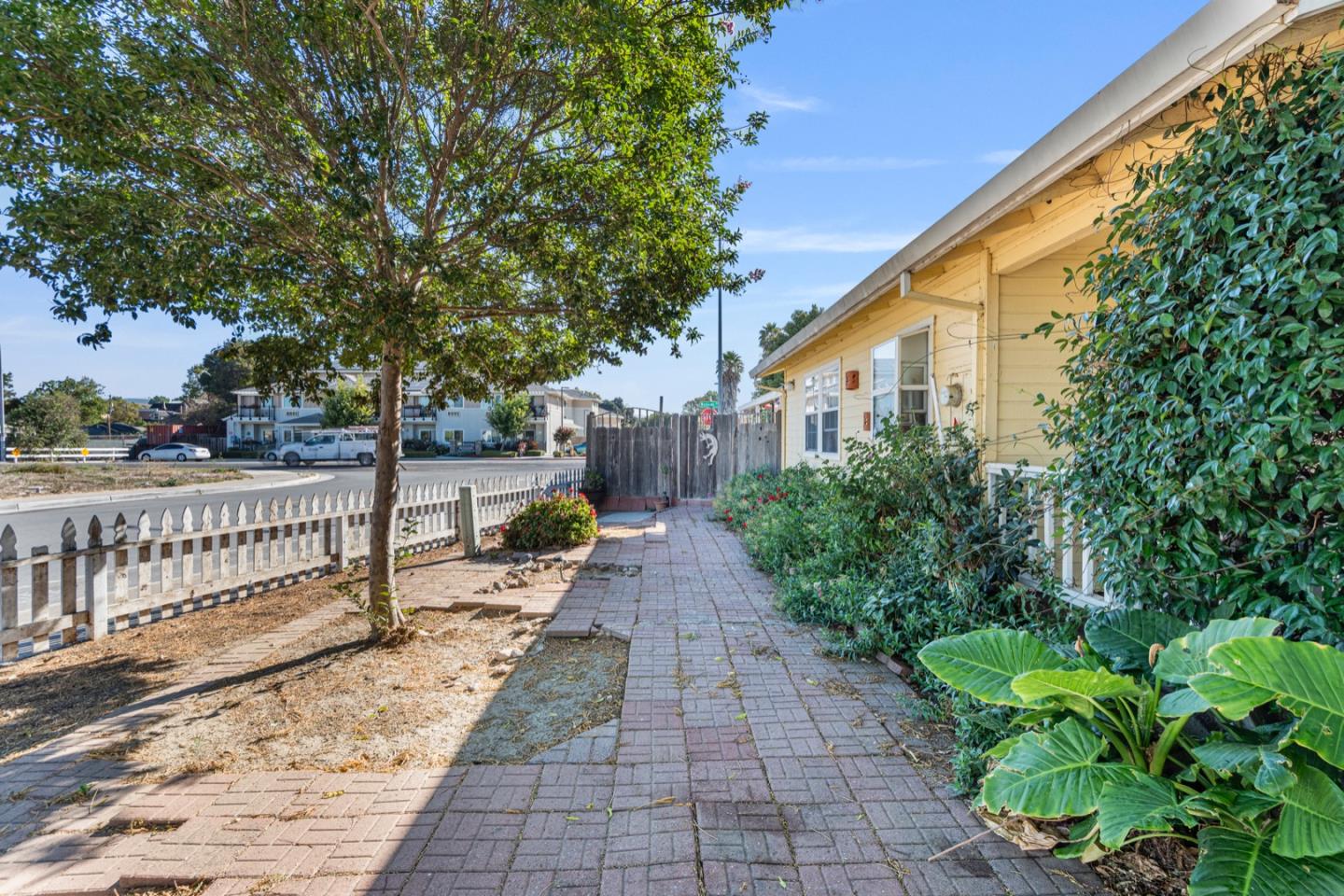 Detail Gallery Image 7 of 39 For 601 Chaparral Ct, Hollister,  CA 95023 - 3 Beds | 1 Baths