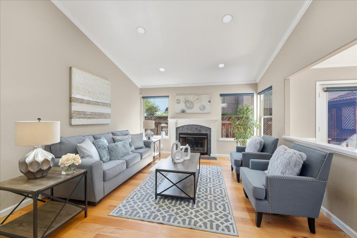 Detail Gallery Image 5 of 26 For 498 Verano Ct, San Jose,  CA 95111 - 3 Beds | 2/1 Baths