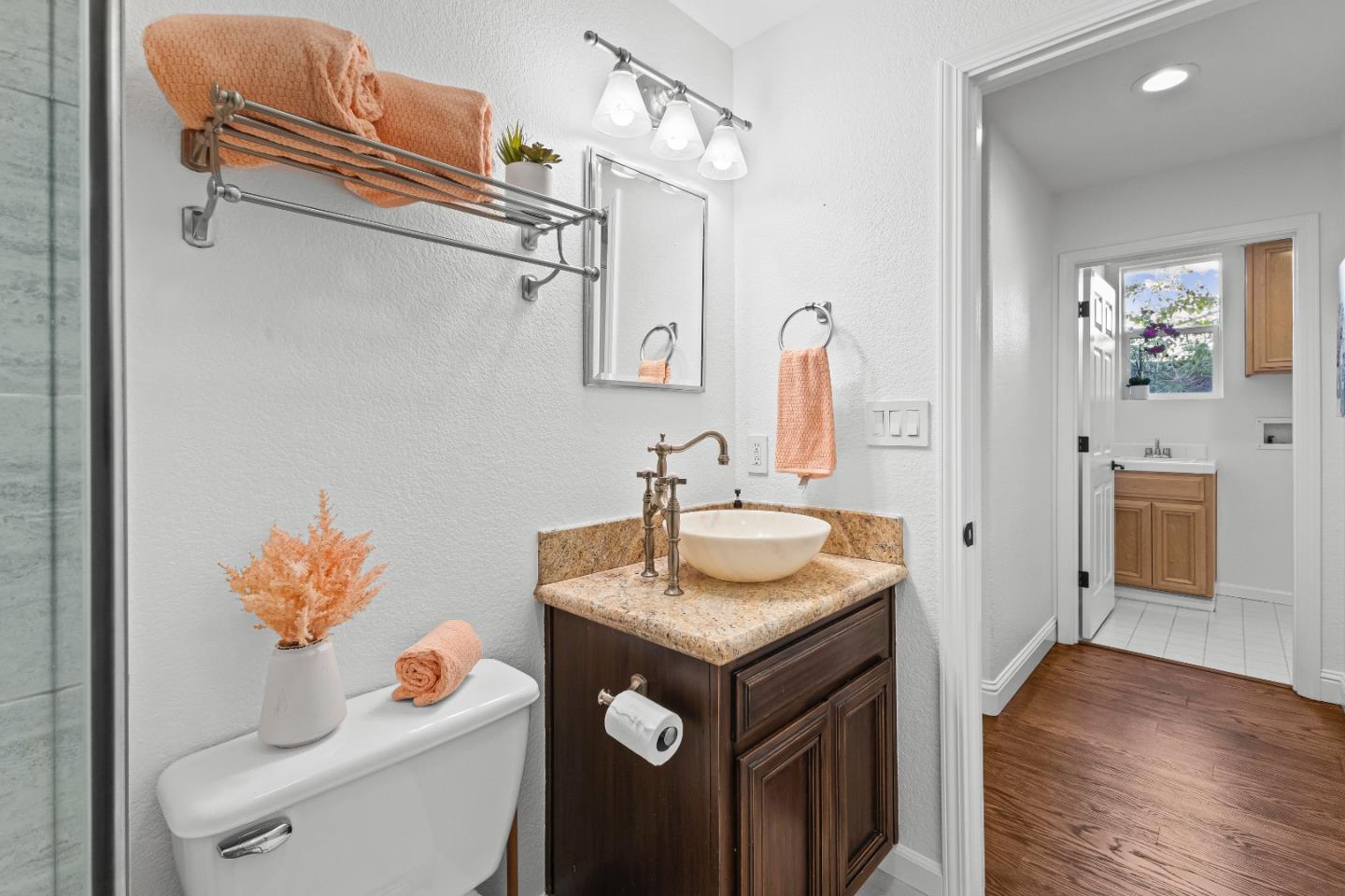 Detail Gallery Image 12 of 43 For 1482 Goshawk Ct, Gilroy,  CA 95020 - 5 Beds | 3 Baths