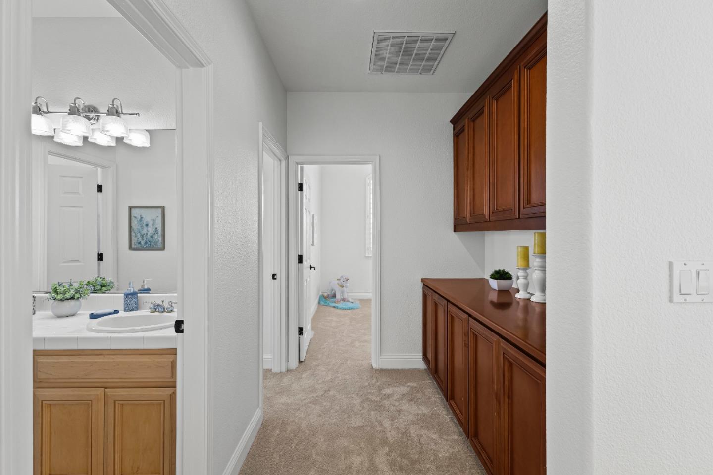 Detail Gallery Image 18 of 43 For 1482 Goshawk Ct, Gilroy,  CA 95020 - 5 Beds | 3 Baths