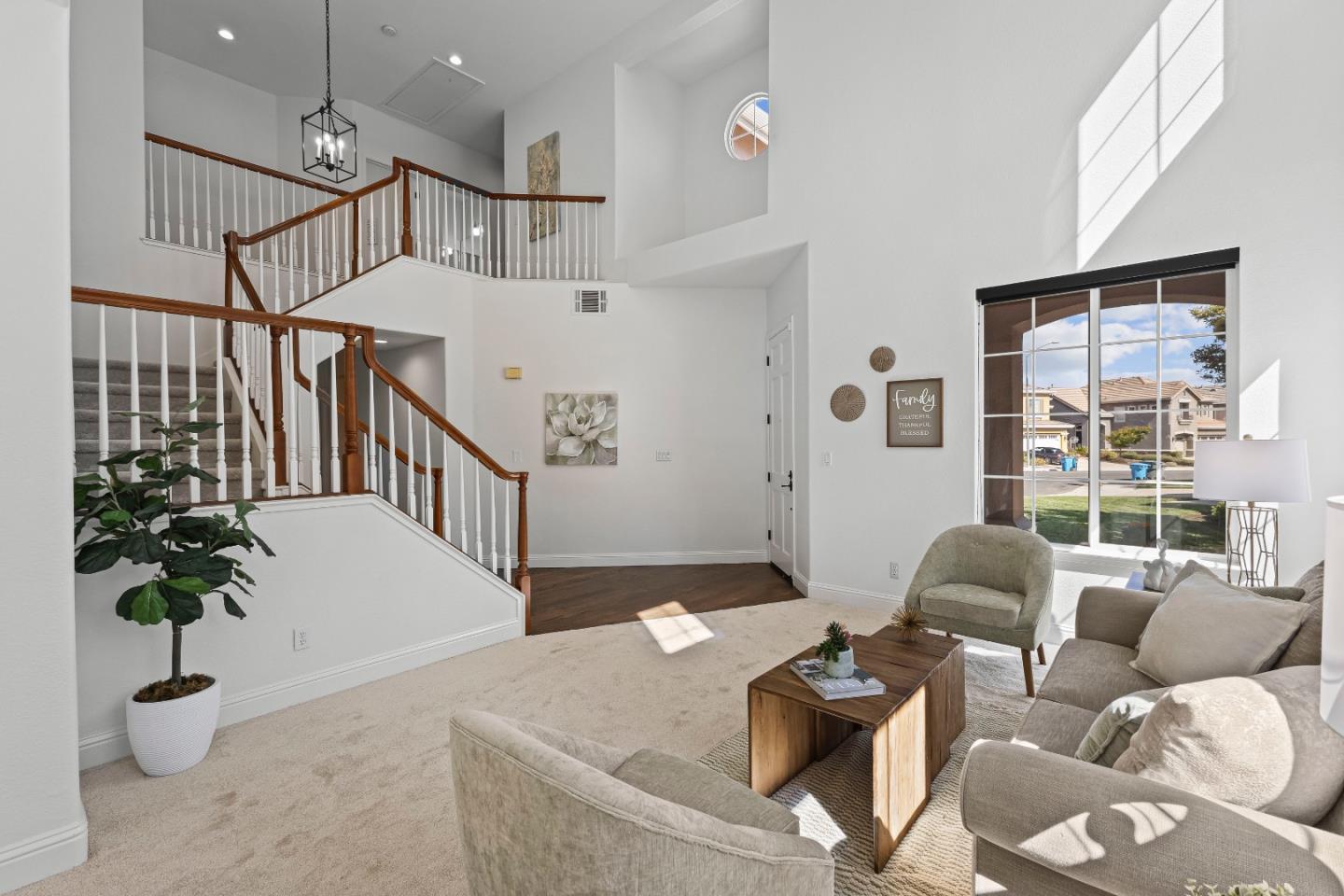 Detail Gallery Image 3 of 43 For 1482 Goshawk Ct, Gilroy,  CA 95020 - 5 Beds | 3 Baths