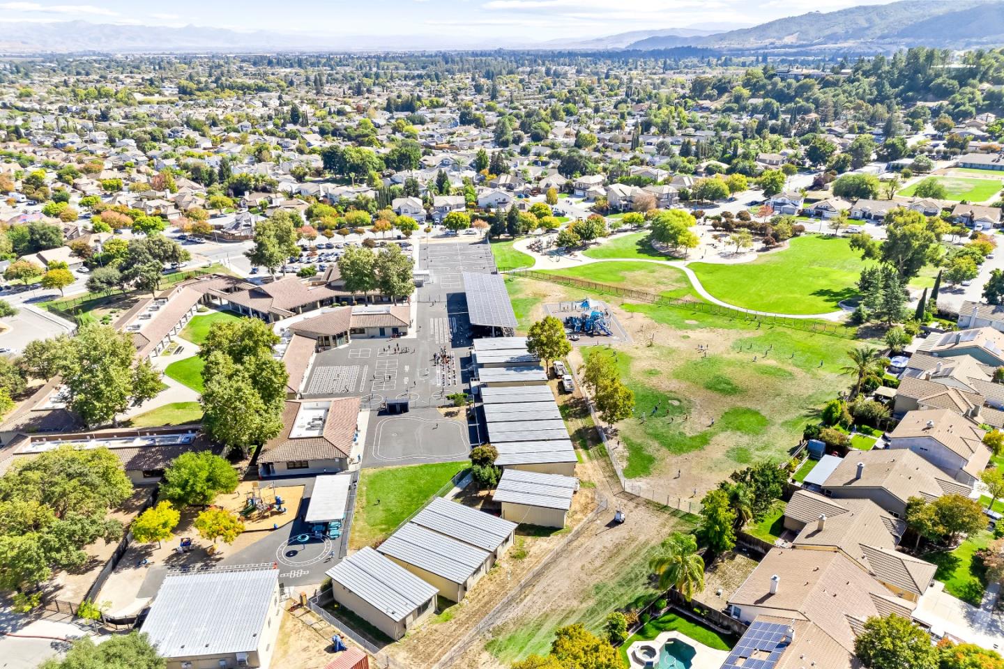Detail Gallery Image 39 of 43 For 1482 Goshawk Ct, Gilroy,  CA 95020 - 5 Beds | 3 Baths