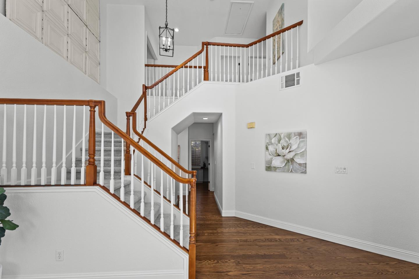 Detail Gallery Image 4 of 43 For 1482 Goshawk Ct, Gilroy,  CA 95020 - 5 Beds | 3 Baths