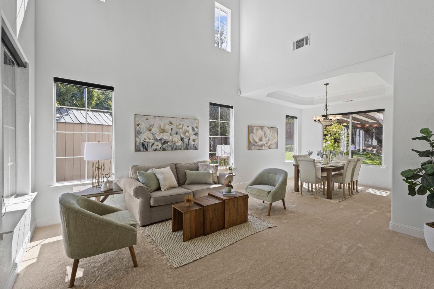 Detail Gallery Image 5 of 43 For 1482 Goshawk Ct, Gilroy,  CA 95020 - 5 Beds | 3 Baths