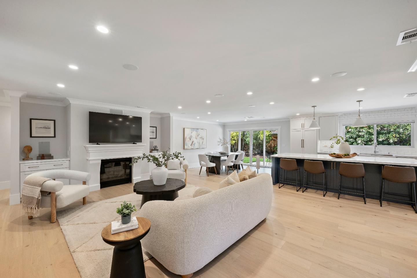 Detail Gallery Image 7 of 50 For 3513 Oxford Ct, Santa Clara,  CA 95051 - 5 Beds | 4 Baths