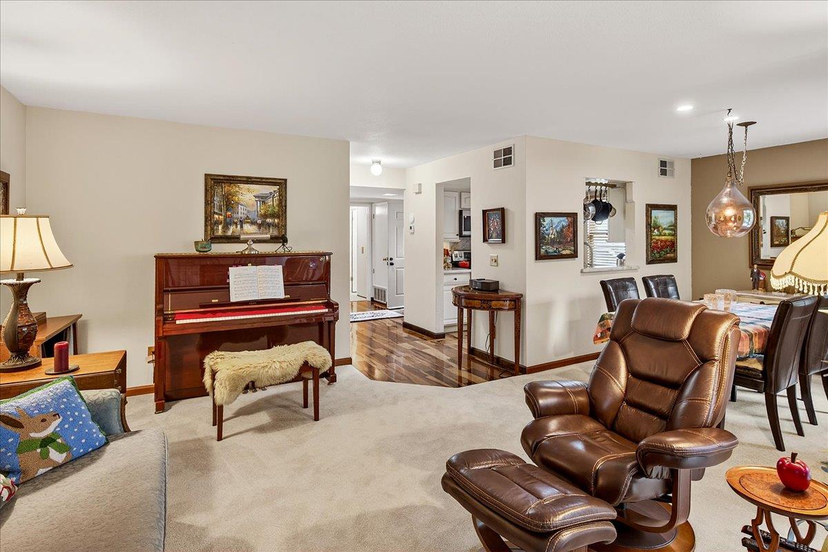 Detail Gallery Image 19 of 21 For 5586 Makati Cir, San Jose,  CA 95123 - 2 Beds | 2 Baths