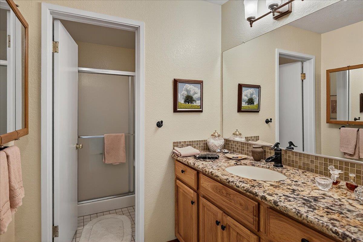 Detail Gallery Image 8 of 21 For 5586 Makati Cir, San Jose,  CA 95123 - 2 Beds | 2 Baths