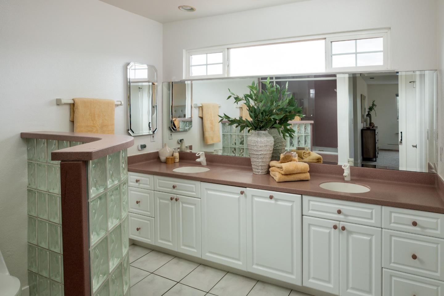 Detail Gallery Image 21 of 45 For 10715 Grapnel Pl, Cupertino,  CA 95014 - 5 Beds | 3 Baths