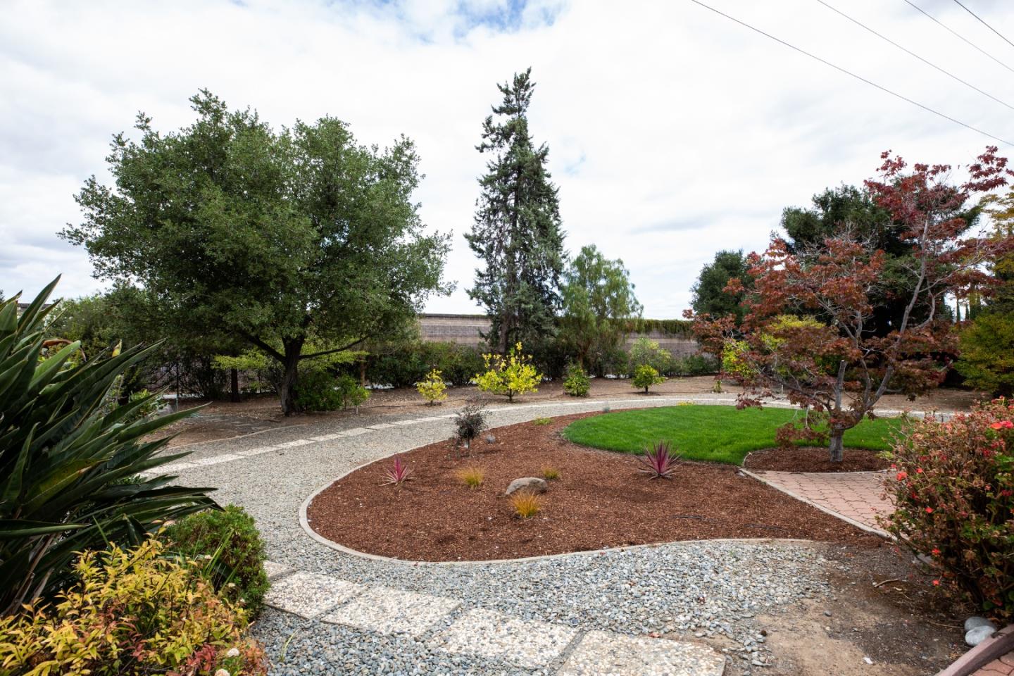 Detail Gallery Image 28 of 45 For 10715 Grapnel Pl, Cupertino,  CA 95014 - 5 Beds | 3 Baths