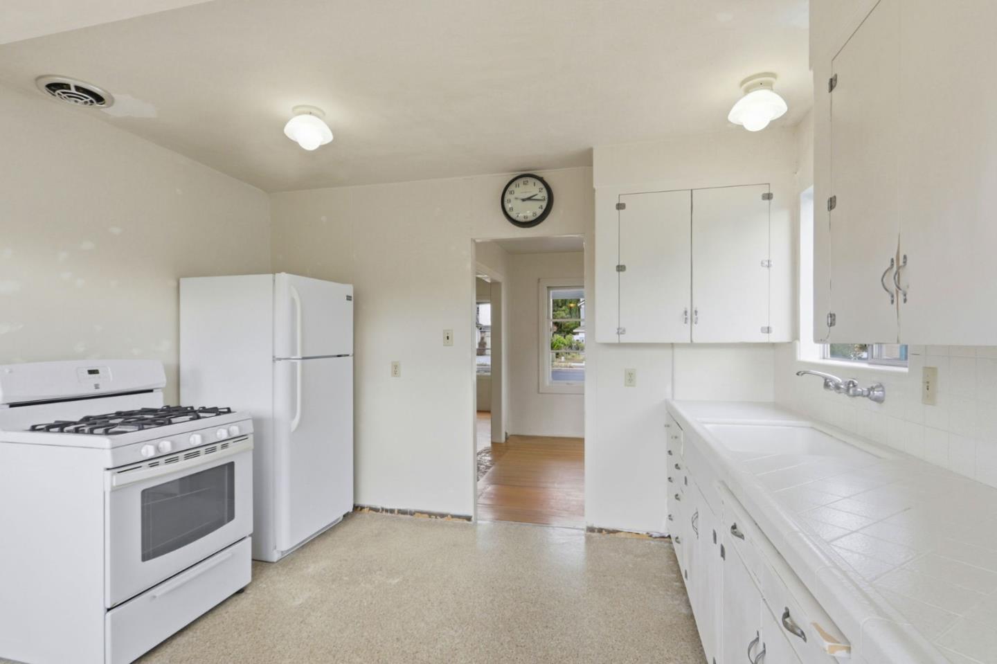 Detail Gallery Image 13 of 35 For 1694 Homestead Rd, Santa Clara,  CA 95050 - 2 Beds | 1/1 Baths