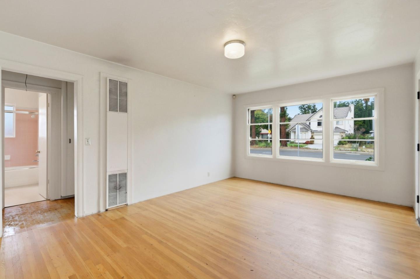 Detail Gallery Image 9 of 35 For 1694 Homestead Rd, Santa Clara,  CA 95050 - 2 Beds | 1/1 Baths