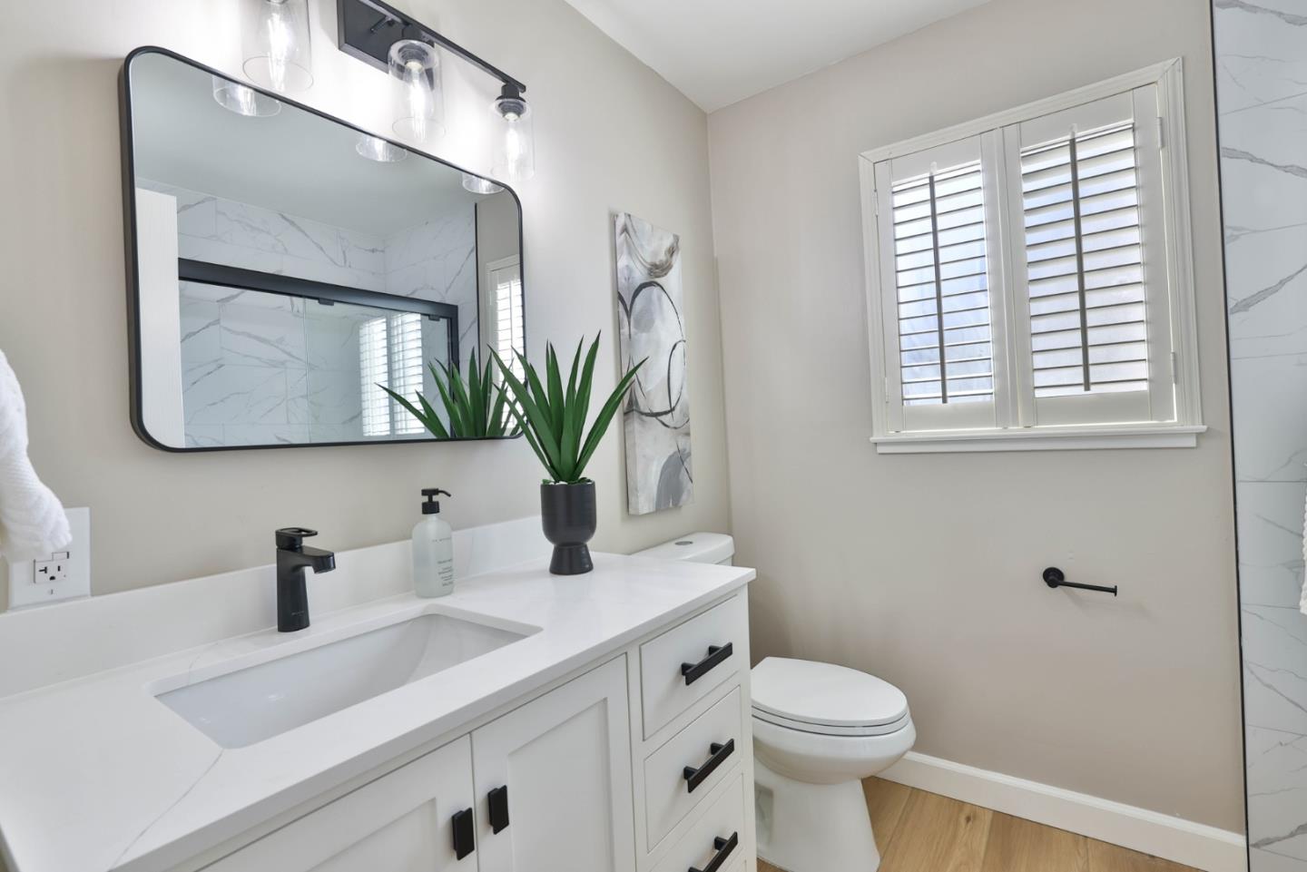 Detail Gallery Image 13 of 31 For 1072 Syracuse Dr, Sunnyvale,  CA 94087 - 4 Beds | 2 Baths