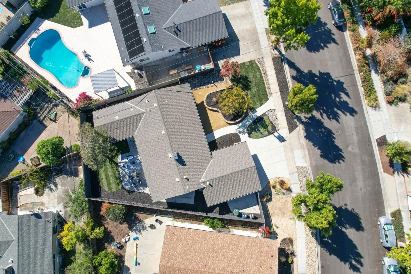 Detail Gallery Image 29 of 31 For 1072 Syracuse Dr, Sunnyvale,  CA 94087 - 4 Beds | 2 Baths