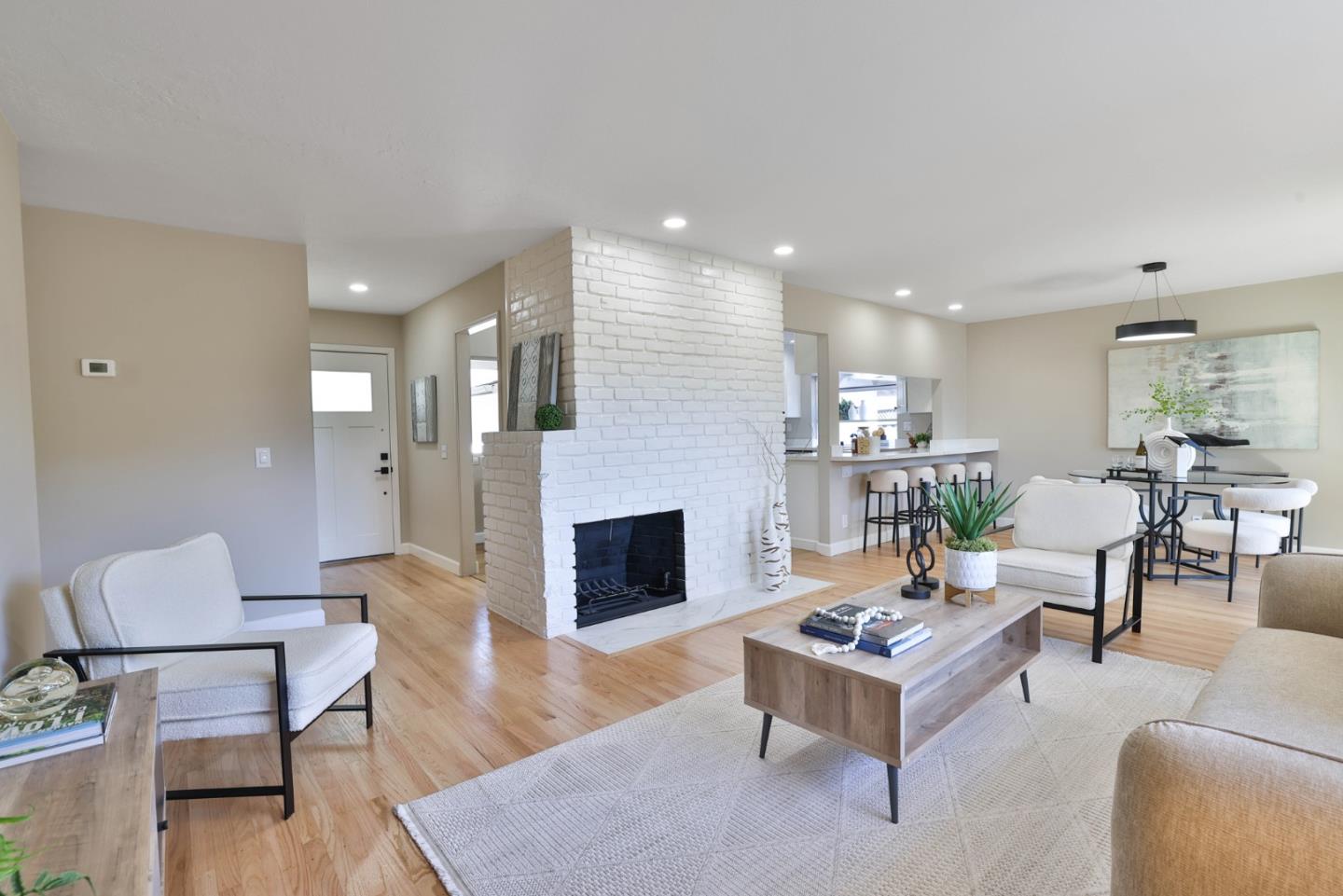 Detail Gallery Image 3 of 31 For 1072 Syracuse Dr, Sunnyvale,  CA 94087 - 4 Beds | 2 Baths