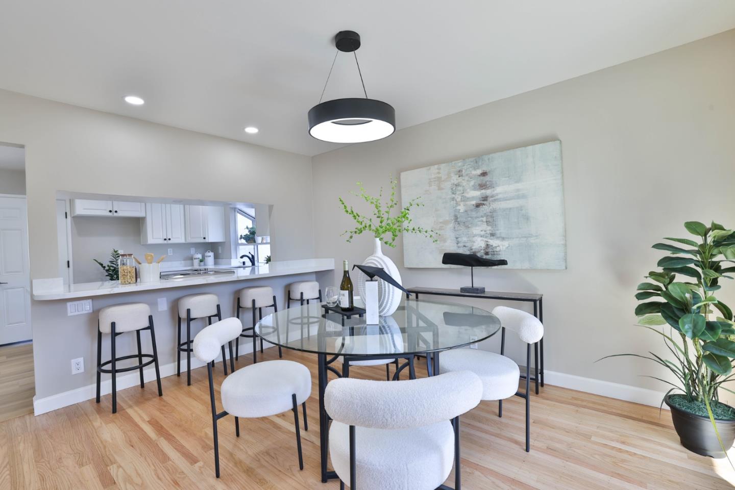 Detail Gallery Image 7 of 31 For 1072 Syracuse Dr, Sunnyvale,  CA 94087 - 4 Beds | 2 Baths