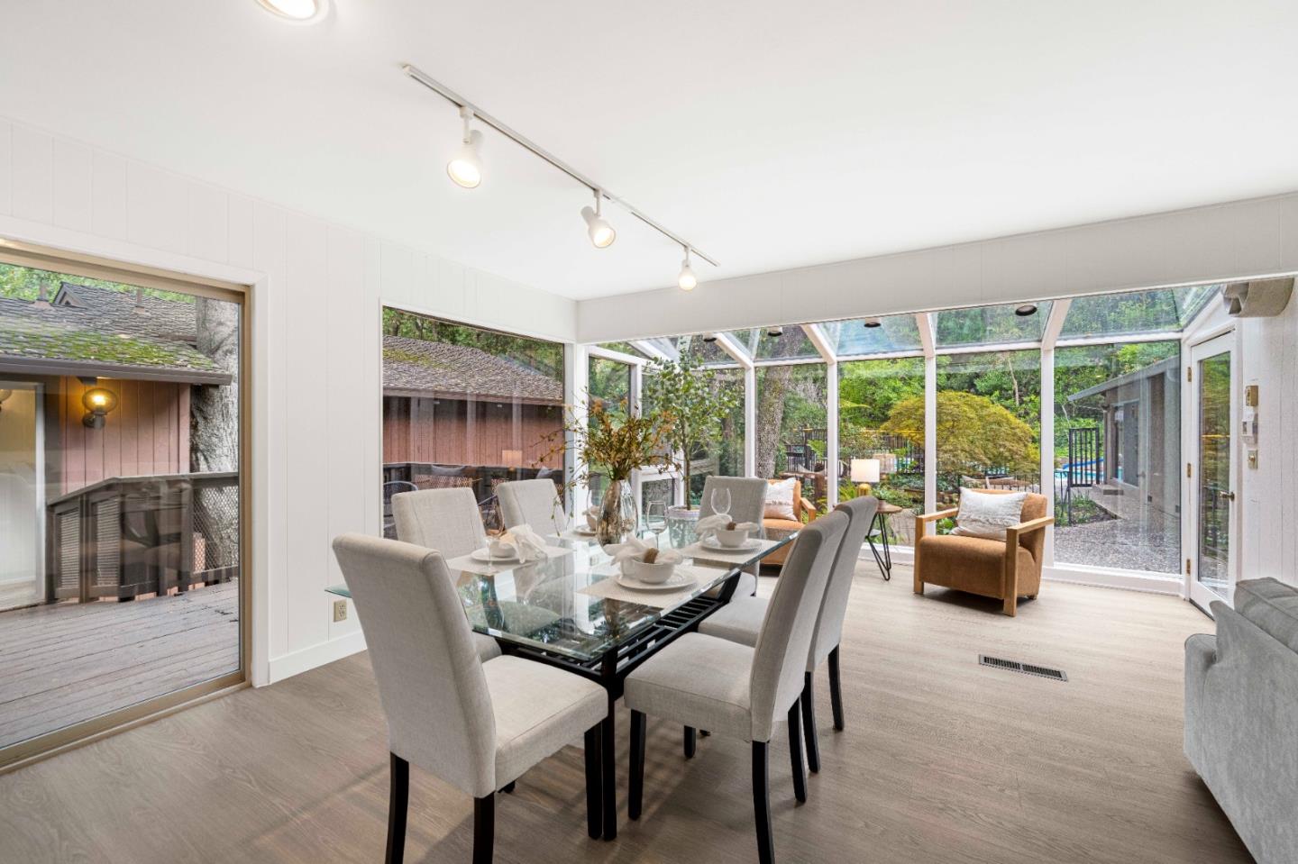 Detail Gallery Image 16 of 59 For 16325 Oakhurst Dr, Monte Sereno,  CA 95030 - 6 Beds | 3 Baths