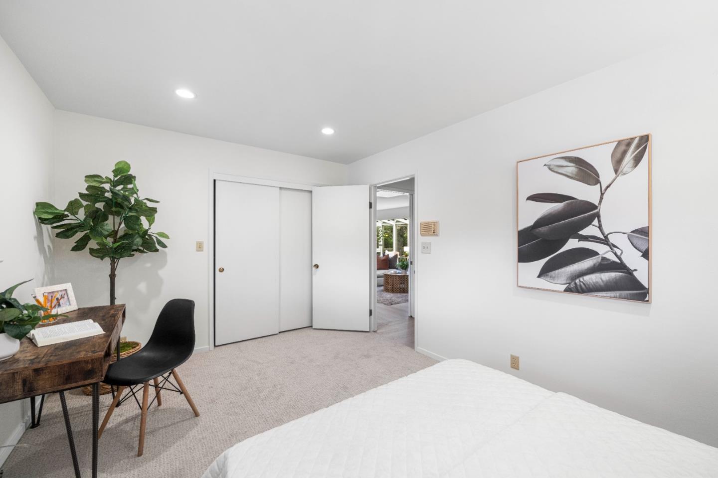 Detail Gallery Image 22 of 59 For 16325 Oakhurst Dr, Monte Sereno,  CA 95030 - 6 Beds | 3 Baths