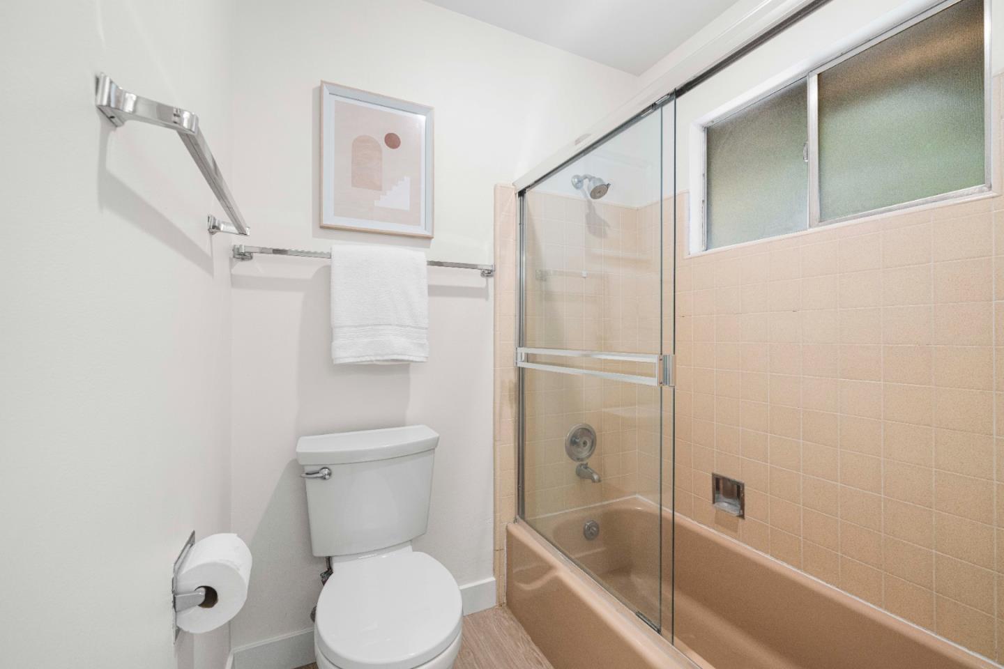 Detail Gallery Image 26 of 59 For 16325 Oakhurst Dr, Monte Sereno,  CA 95030 - 6 Beds | 3 Baths