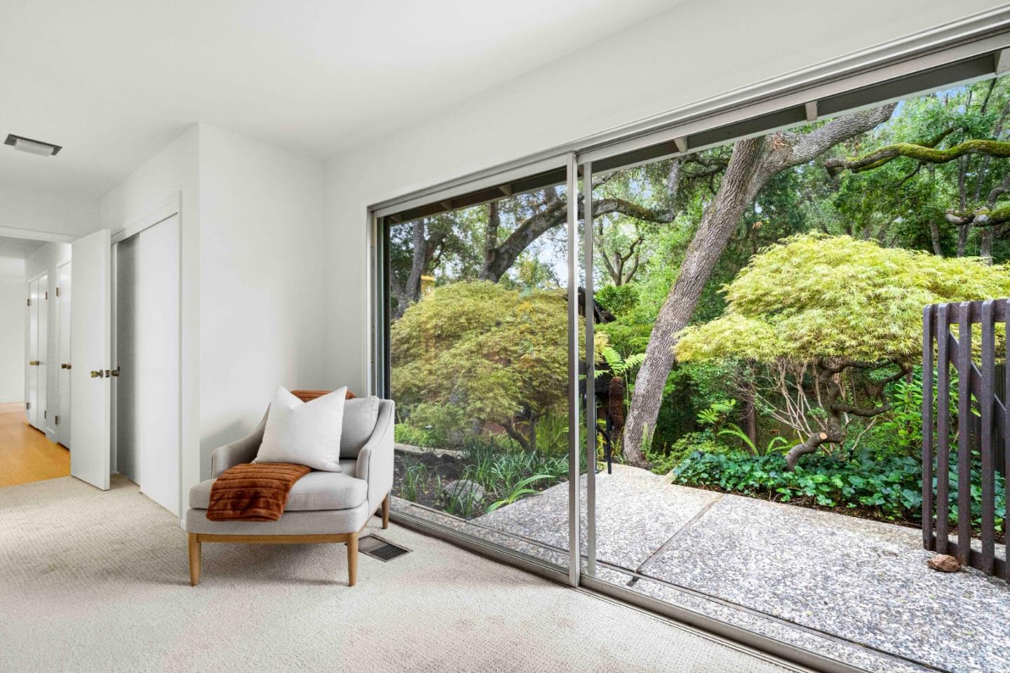 Detail Gallery Image 34 of 59 For 16325 Oakhurst Dr, Monte Sereno,  CA 95030 - 6 Beds | 3 Baths