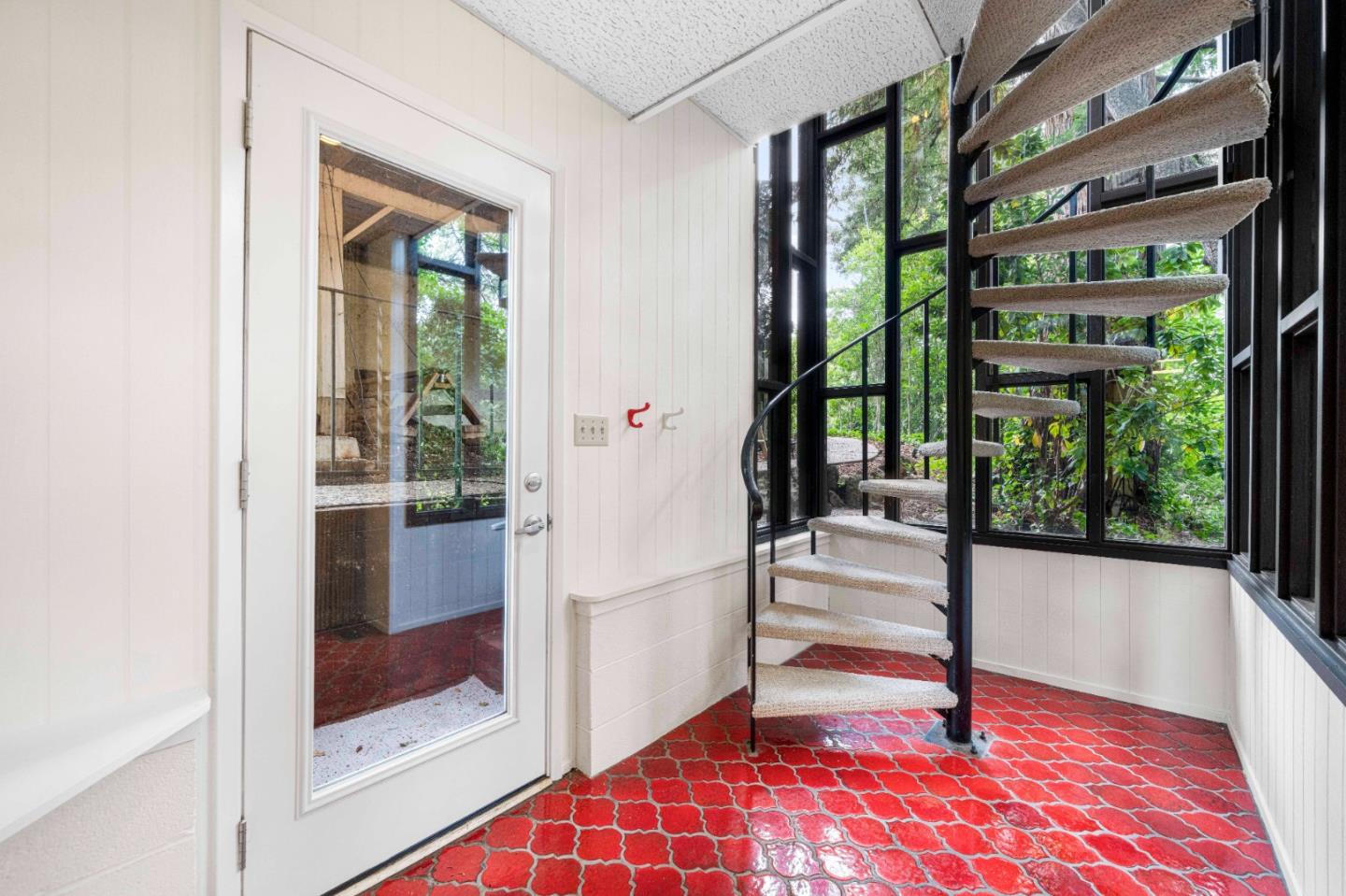 Detail Gallery Image 43 of 59 For 16325 Oakhurst Dr, Monte Sereno,  CA 95030 - 6 Beds | 3 Baths