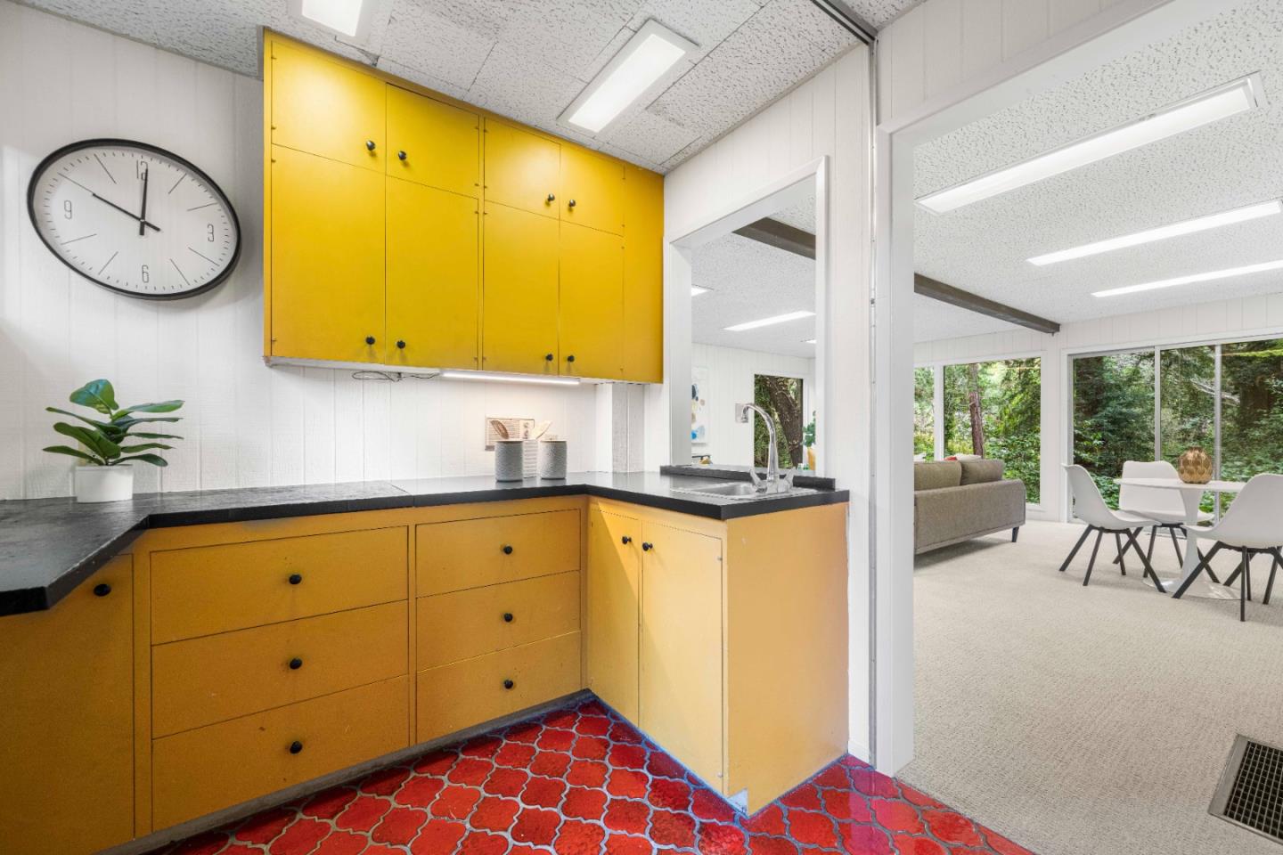 Detail Gallery Image 44 of 59 For 16325 Oakhurst Dr, Monte Sereno,  CA 95030 - 6 Beds | 3 Baths