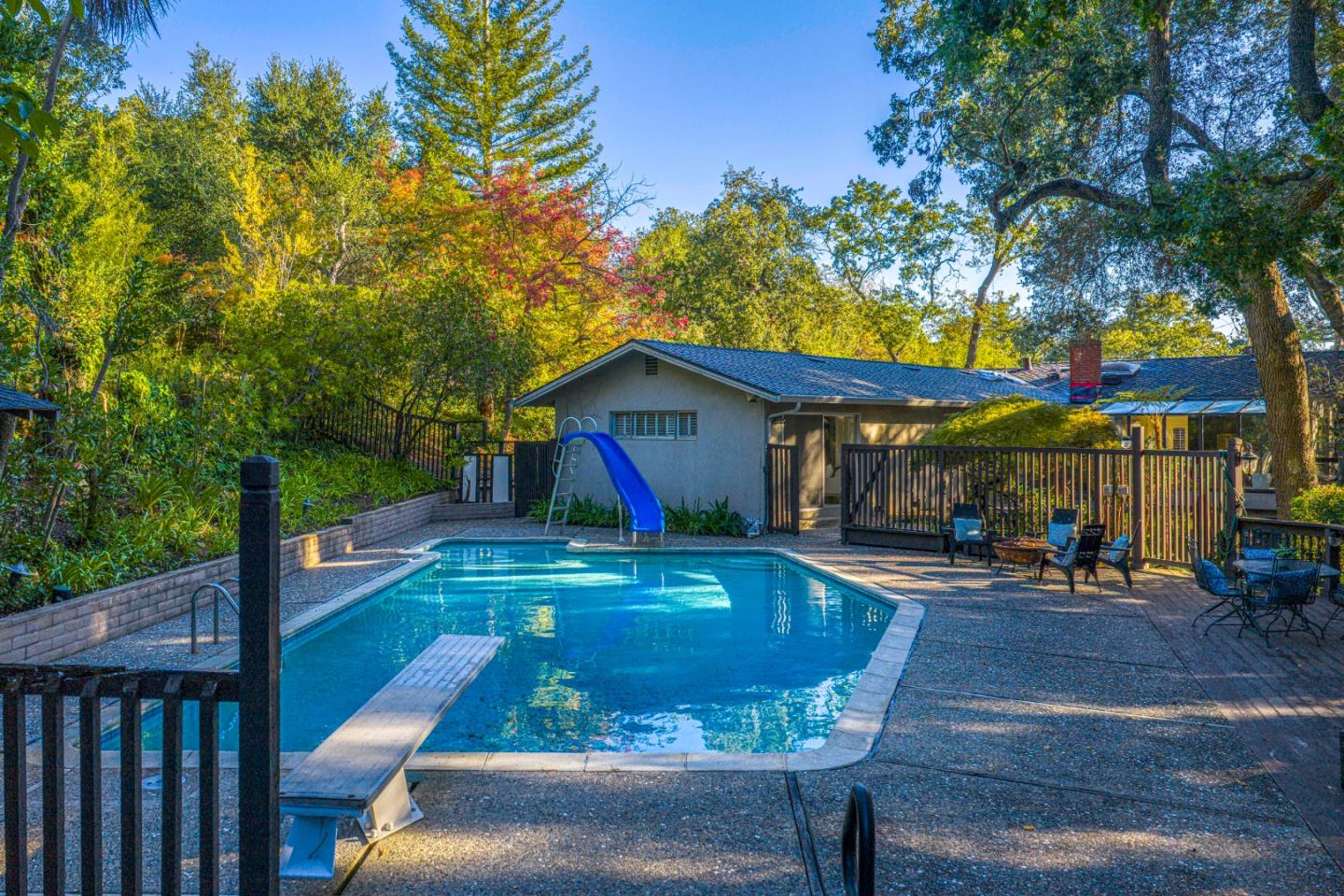 Detail Gallery Image 52 of 59 For 16325 Oakhurst Dr, Monte Sereno,  CA 95030 - 6 Beds | 3 Baths