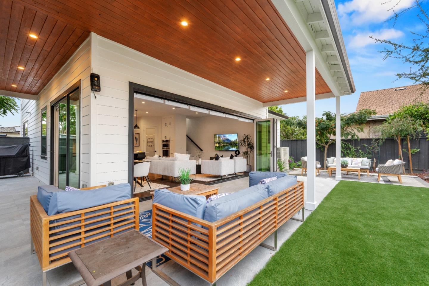 Detail Gallery Image 19 of 27 For 195 Sunnyside Ave, Campbell,  CA 95008 - 4 Beds | 3 Baths