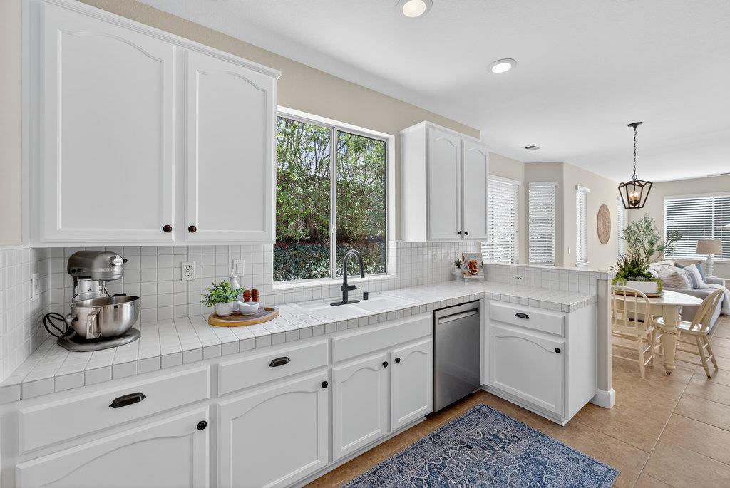 Detail Gallery Image 17 of 60 For 217 Augusta Ln, Aptos,  CA 95003 - 4 Beds | 2/1 Baths