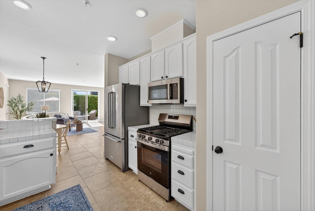 Detail Gallery Image 18 of 60 For 217 Augusta Ln, Aptos,  CA 95003 - 4 Beds | 2/1 Baths