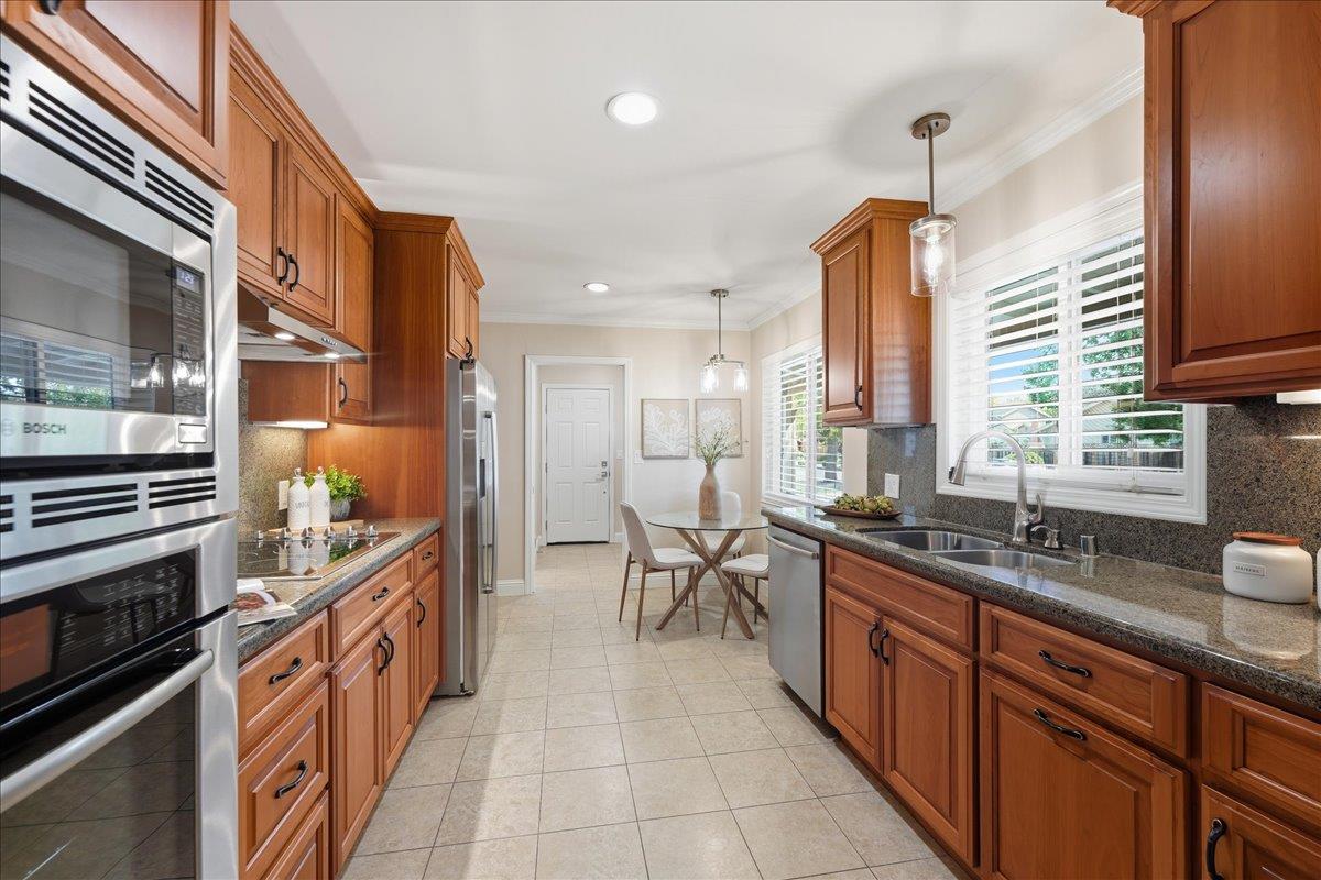 Detail Gallery Image 34 of 46 For 1959 Schrader Dr, San Jose,  CA 95124 - 3 Beds | 2 Baths